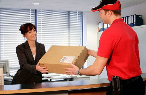 Khách hàng lựa chọn gửi hàng qua Canada bằng đường thuỷ để tiết kiệm chi phí