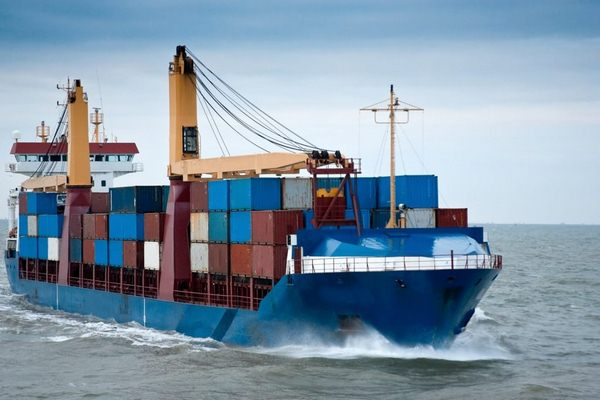 Gửi bằng bưu điện tránh bị thất lạc hàng hóa